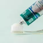 Officina Naturae Dentifrice à la menthe BIO (75 ml) - prend soin de l'émail des dents et des gencives
