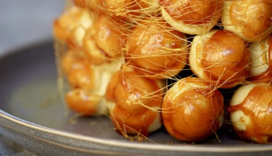 Préparez un croquembouche et impressionnez vos invités