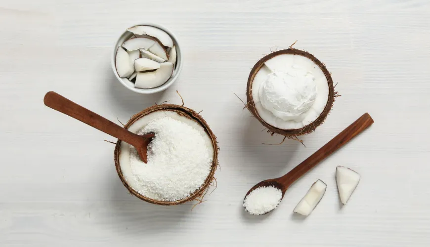 La farine de noix de coco complète parfaitement les recettes traditionnelles non seulement des pâtis