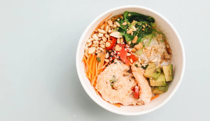 Recette de poke bowl qui vous séduira par son goût et son apparence