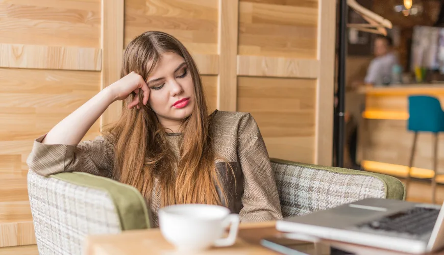 Comment vaincre la somnolence diurne de manière naturelle