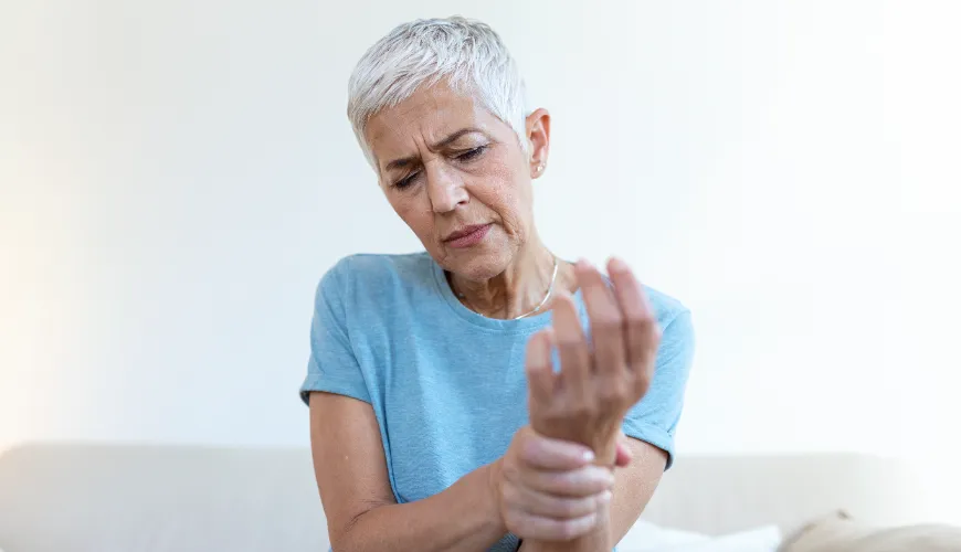 Arthrite rhumatoïde - symptômes cachés et leur impact